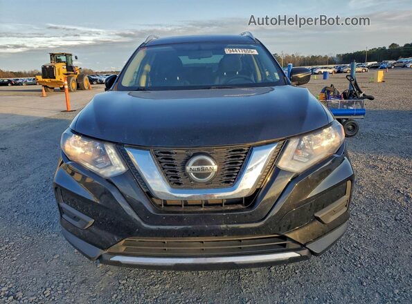 KNMAT2MV6JP528227 2018 NISSAN ROGUE Black Դիմացի տեսք