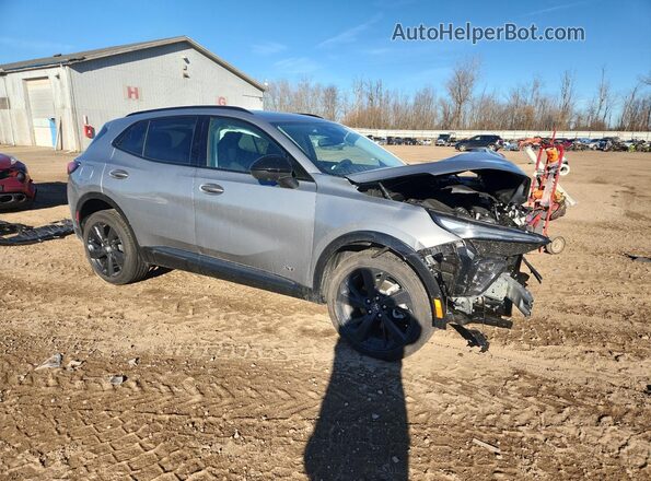 LRBFZLE45SD080922 2025 BUICK ENVISION Silver Front right