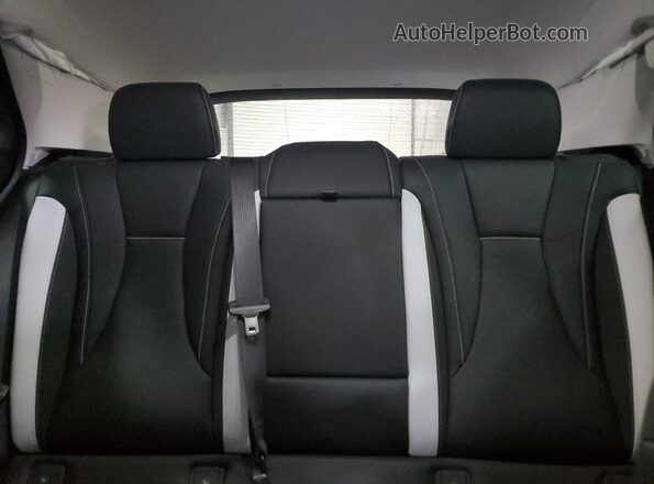 LRBFZPE43RD014662 2024 BUICK ENVISION Red Vista de los asientos traseros
