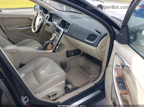 LYV402FK2GB098144 2016 VOLVO S60 INSCRIPTION Black Вид салону спереду
