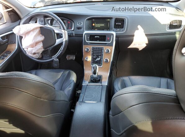 LYV402FKXGB092186 2016 VOLVO S60 Gray Widok deski rozdzielczej