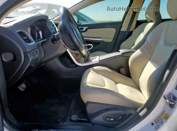 LYV402HM3JB174556 2018 VOLVO S60 White Սալոնի դիմացի տեսք
