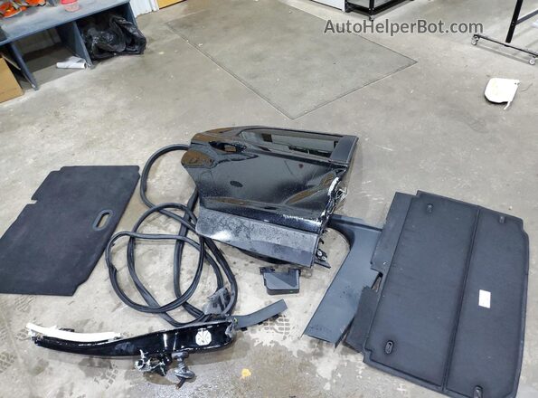 MAJ6S3GL3KC283989 2019 FORD ECOSPORT Черный Вид наклейки с VIN-кодом