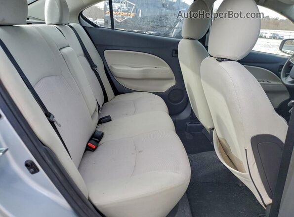 ML32F3FJ0JHF14819 2018 MITSUBISHI MIRAGE Серебряный Вид задних сидений