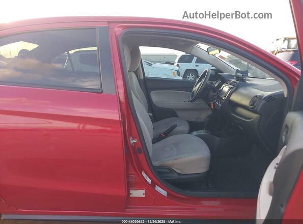 ML32F3FJ3KHF01760 2019 MITSUBISHI MIRAGE G4 Красный Вид салона спереди