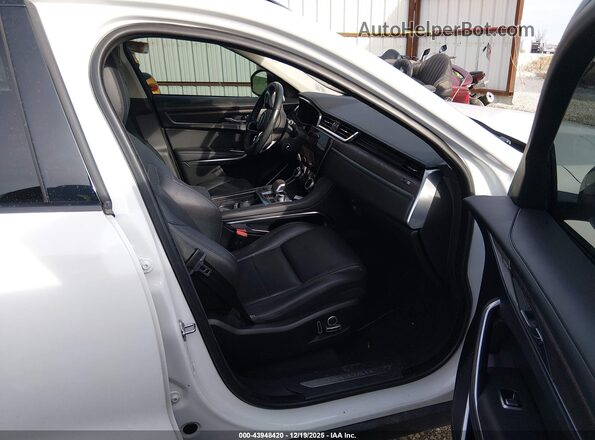 SADCJ2EX3MA681111 2021 JAGUAR F-PACE Белый Вид салона спереди