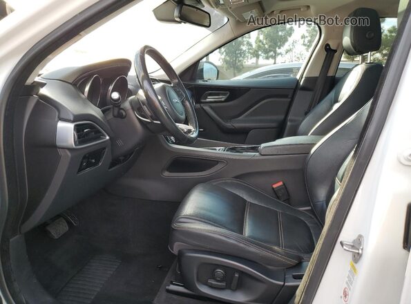 SADCK2BN9HA090447 2017 JAGUAR F-PACE Белый Вид салона спереди