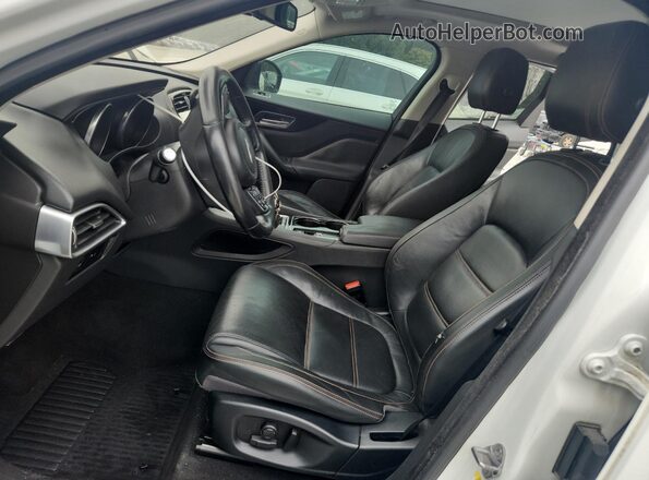 SADCK2BNXHA498312 2017 JAGUAR F-PACE White Widok wnętrza z przodu