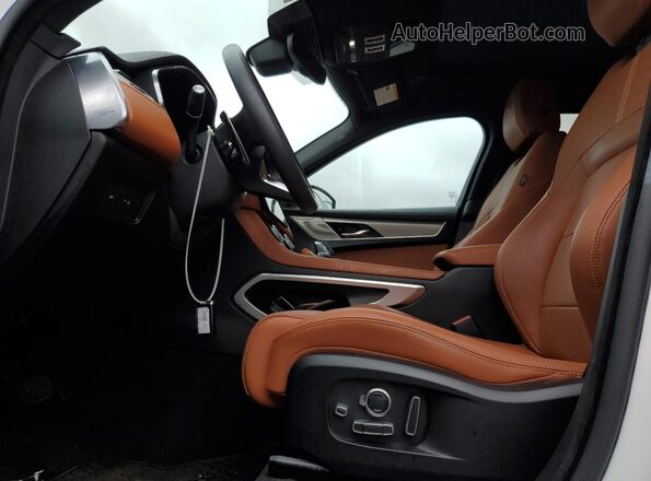 SADCT2EX6SA753829 2025 JAGUAR F-PACE White Front interior view
