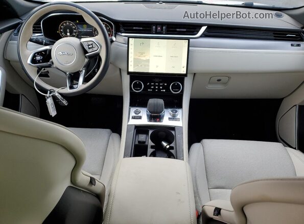 SADCT2EXXRA720231 2024 JAGUAR F-PACE White Vista del salpicadero