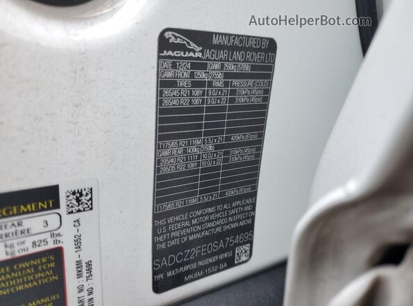 SADCZ2FE0SA754695 2025 JAGUAR F-PACE White Սալոնի 360 աստիճան տեսք