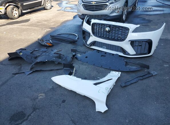 SADCZ2FE0SA754695 2025 JAGUAR F-PACE White VIN կոդի պիտակի տեսք