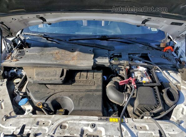 SADF12FX7L1Z80353 2020 JAGUAR E-PACE White Vista del compartimento del motor