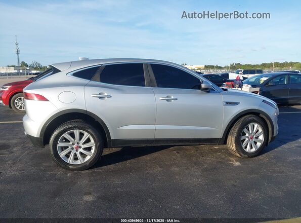 SADFJ2FX8J1Z29814 2018 JAGUAR E-PACE Серебряный Вид задней части салона