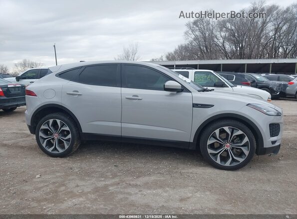 SADFP2FX4L1Z74721 2020 JAGUAR E-PACE Cream Widok wnętrza z tyłu