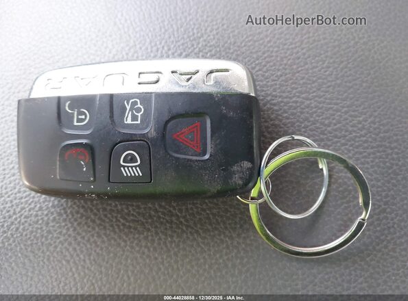 SAJAD4BV6HA976459 2017 JAGUAR XF Черный Вид панели приборов