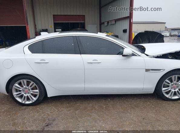 SAJAD4FX7KCP51359 2019 JAGUAR XF White Vista interior trasera