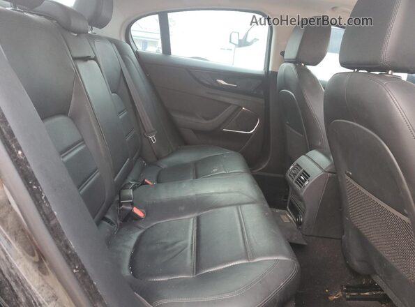 SAJAE4FX7LCP63333 2020 JAGUAR XF Black Widok tylnych siedzeń
