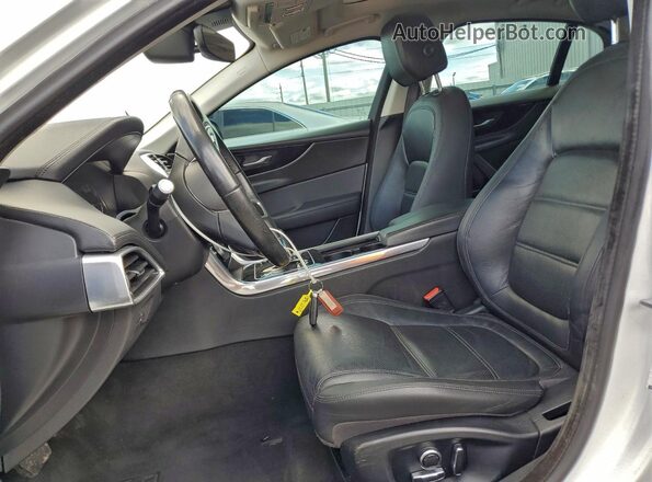 SAJAE4FX9LCP62913 2020 JAGUAR XF White Vista interior delantera