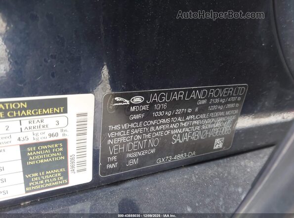 SAJAF4BN2HA969065 2017 JAGUAR XF Blue Widok komory silnika