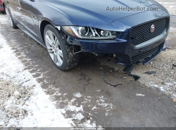 SAJAF4BN2HA969065 2017 JAGUAR XF Blue Widok z przodu