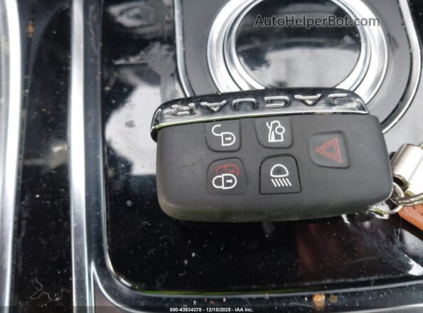 SAJAP4FX9KCP50849 2019 JAGUAR XF Black Widok deski rozdzielczej