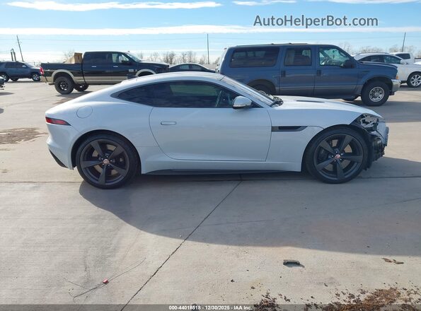 SAJDF1GV4JCK55209 2018 JAGUAR F-TYPE White Vista interior trasera