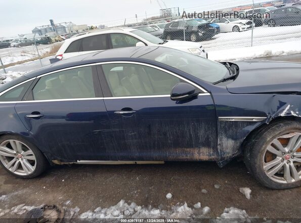 SAJWJ2GD0H8W03928 2017 JAGUAR XJ Blue უკანა სალონის ხედი