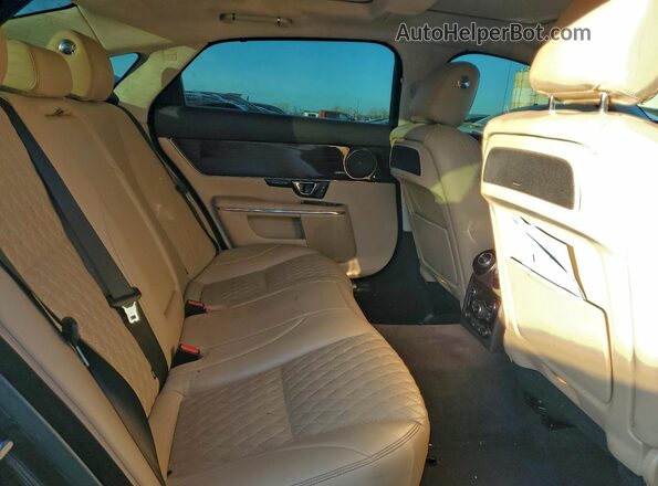 SAJWJ2GD3G8V99663 2016 JAGUAR XJL Burgundy Widok tylnych siedzeń