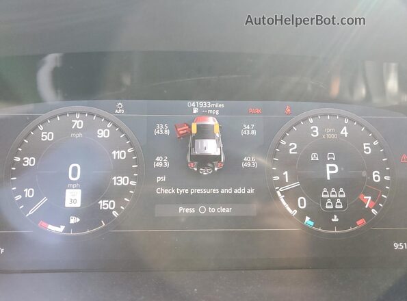 SALEXEEU8L2029189 2020 LAND ROVER DEFENDER Gray Widok zestawu wskaźników