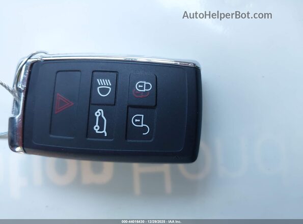 SALKPBE99SA293653 2025 LAND ROVER RANGE ROVER Black Widok deski rozdzielczej