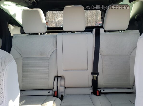 SALRM4EU2N2459579 2022 LAND ROVER DISCOVERY Белый Вид задних сидений