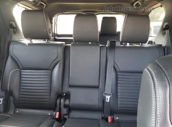 SALRT4EU7N2462352 2022 LAND ROVER DISCOVERY Silver Rear seats view