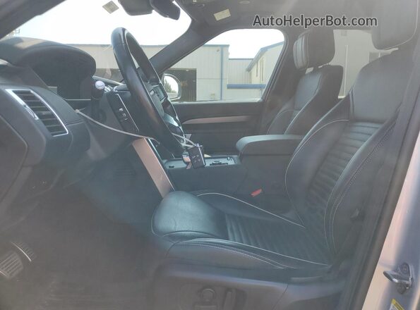 SALRT4EU7N2462352 2022 LAND ROVER DISCOVERY Silver Front interior view