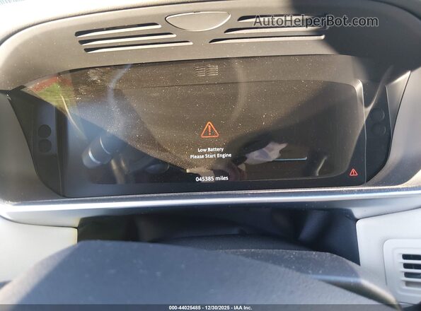 SALWR2FVXHA136262 2017 LAND ROVER RANGE ROVER SPORT Red Widok tylnych siedzeń