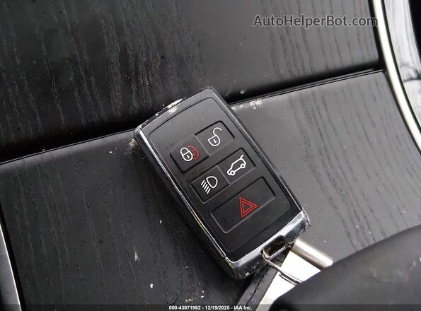 SALYJ2EX1RA373968 2024 LAND ROVER RANGE ROVER VELAR Белый Вид панели приборов