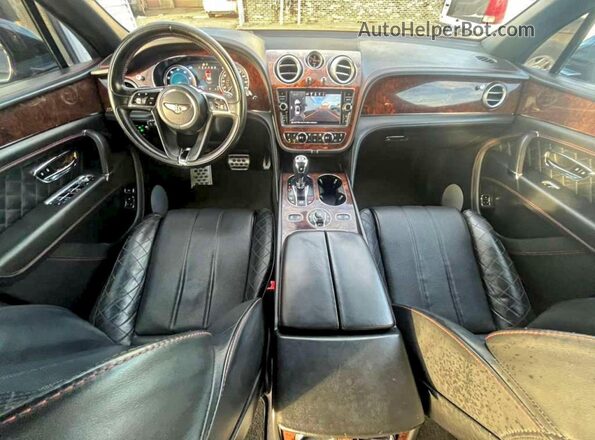 SJAAC2ZV4HC016056 2017 BENTLEY BENTAYGA Black Widok deski rozdzielczej