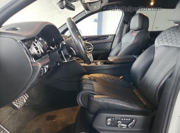 SJAAC2ZV8HC014147 2017 BENTLEY BENTAYGA White Widok wnętrza z przodu