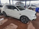 2017 Bentley Bentayga White vin: SJAAC2ZV8HC014147