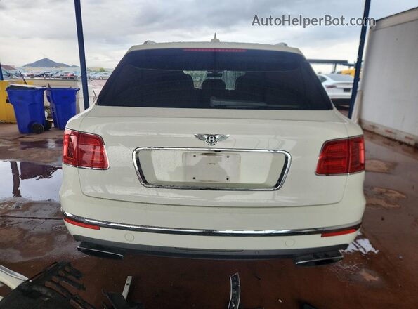 SJAAC2ZV8HC014147 2017 BENTLEY BENTAYGA White Widok z tyłu