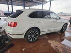 2017 Bentley Bentayga White vin: SJAAC2ZV8HC014147