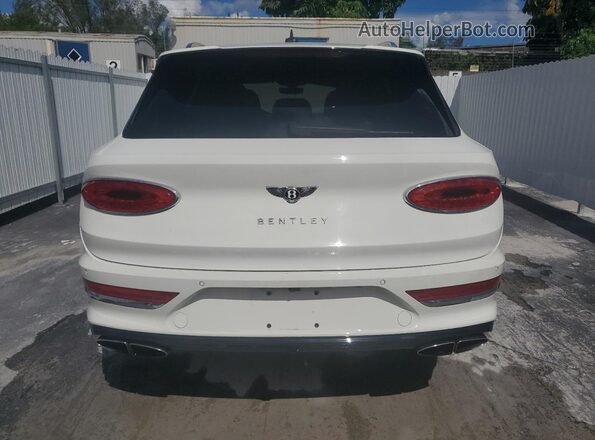 SJAAM2ZV3MC032885 2021 BENTLEY BENTAYGA Белый Вид сзади