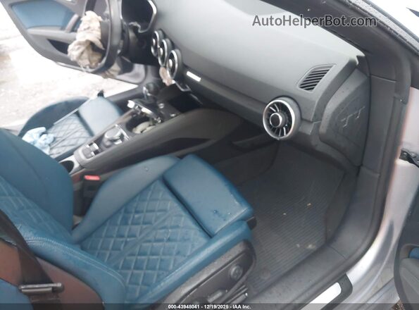 TRUT5CFVXH1003373 2017 AUDI TT Silver წინა სალონის ხედი