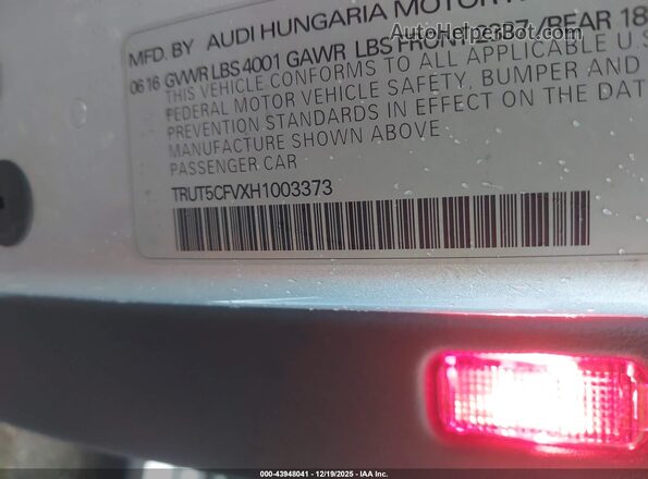 TRUT5CFVXH1003373 2017 AUDI TT Silver ძრავის განყოფილების ხედი