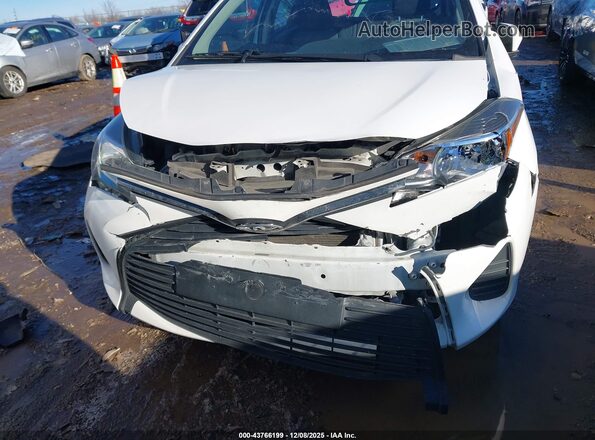 VNKKTUD30HA077895 2017 TOYOTA YARIS Белый Вид спереди