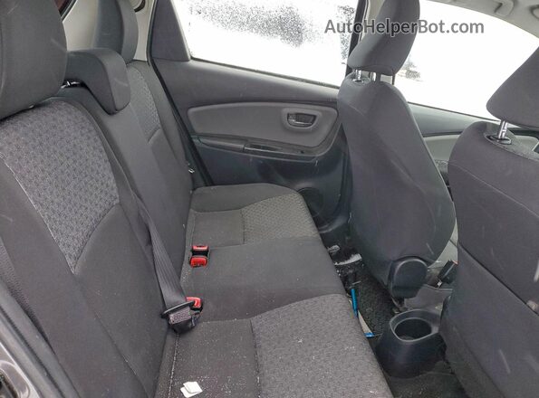 VNKKTUD32GA062121 2016 TOYOTA YARIS Угольный Вид задних сидений
