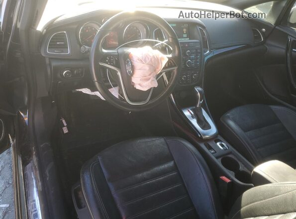 W04WT3N56GG043874 2016 BUICK CASCADA Черный Вид панели приборов