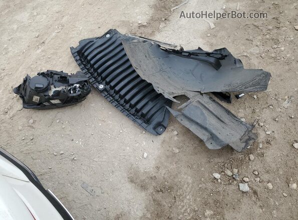 W1K1K5KB8MF149758 2021 MERCEDES-BENZ E Белый Вид подкапотного пространства