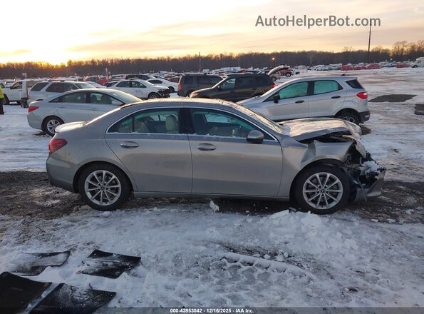 W1K3G4EB3LW043068 2020 MERCEDES-BENZ A 220 Champagne Вид задней части салона