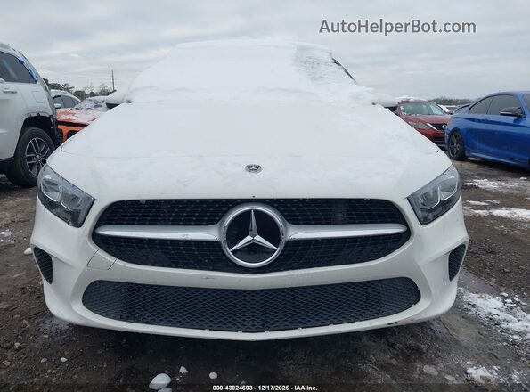 W1K3G4EB8MJ318822 2021 MERCEDES-BENZ A 220 Белый Вид спереди